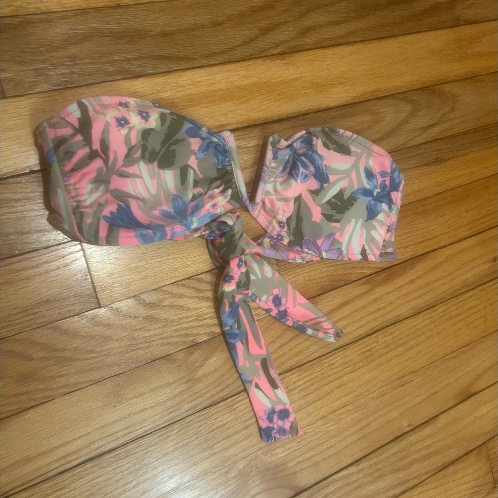 American Eagle Y2K Floral Bikini Top